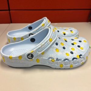 Crocs bays seasonal printed exclusive chamomile us 9